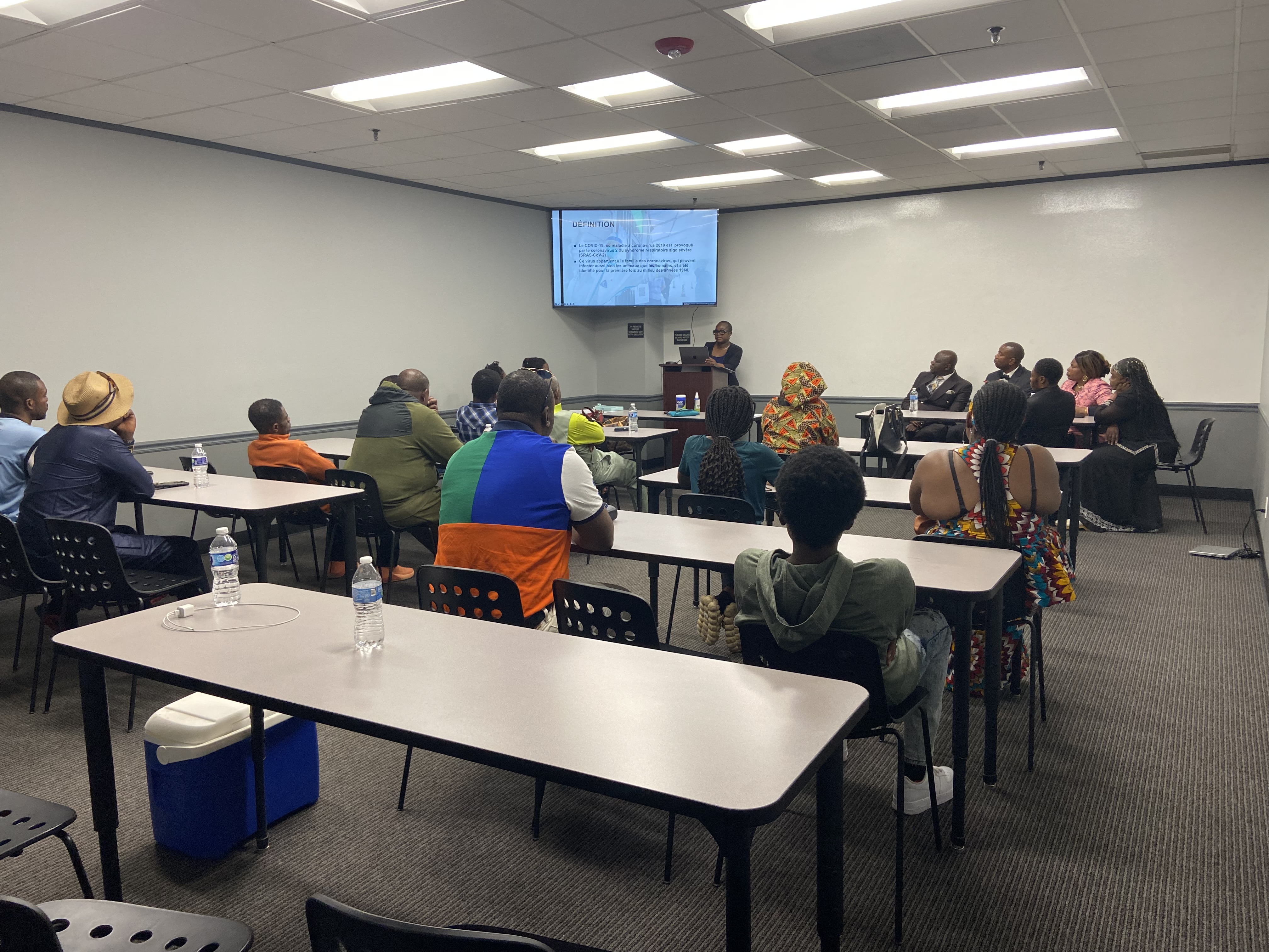 Structured community session with facilitator and attendees